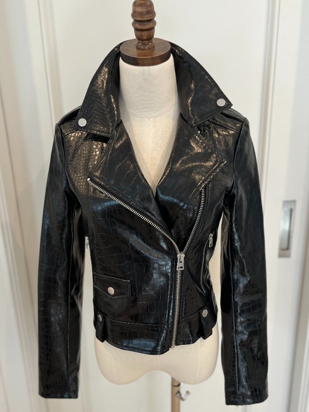 Topshop Croc Effect Black Glossy Vegan Leather Biker Jacket Size UK 6
